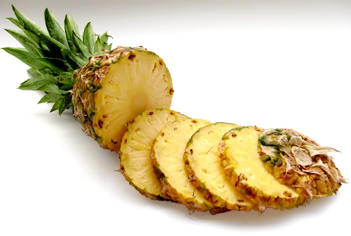 Dứa (thơm): pineapple