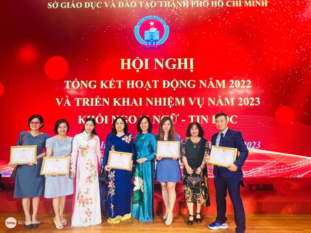 IELTS Vietop cùng những đơn vị Anh ngữ tại Hội nghị tổng kết năm 2022