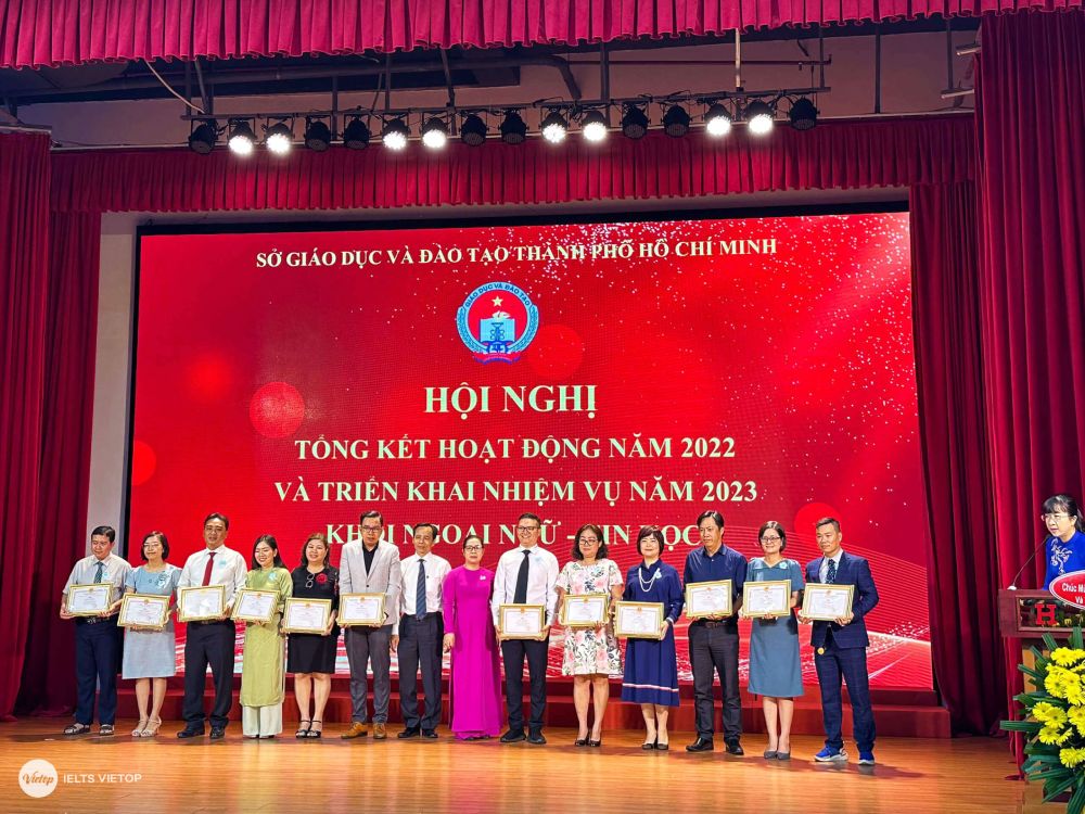 Hội Nghị tổng kết năm 2022 và triển khai nhiệm vụ năm 2023 khối Ngoại ngữ – Tin học