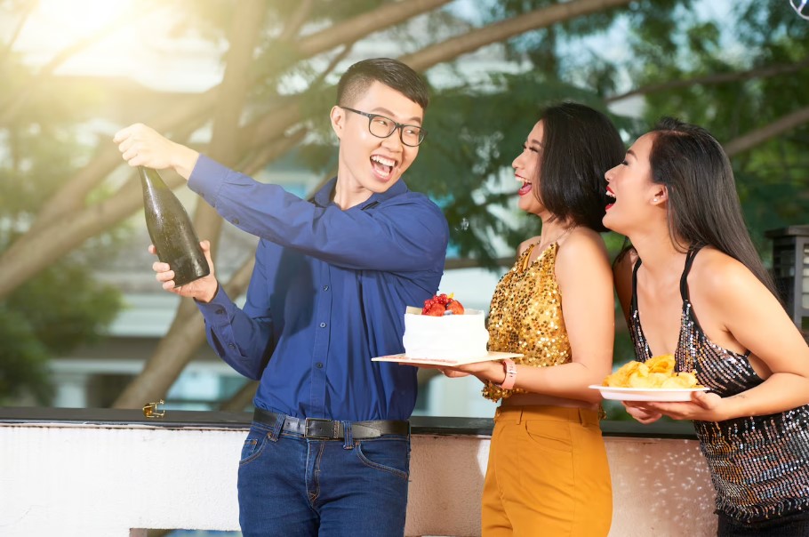 Bài mẫu IELTS Speaking Part 3 Describe a party that you enjoyed