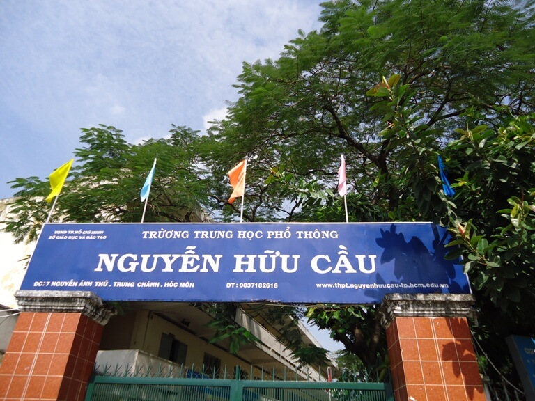 Trường THPT Nguyễn Hữu Cầu