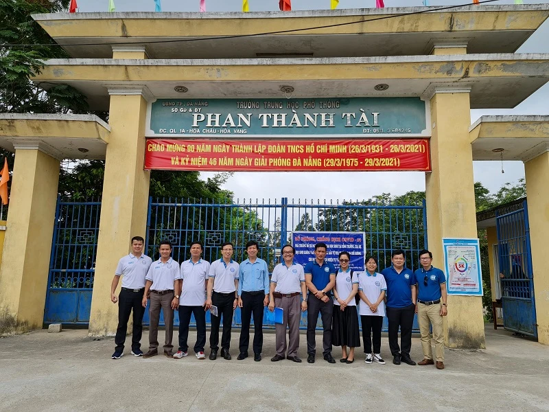 Trường THPT Phan Thành Tài