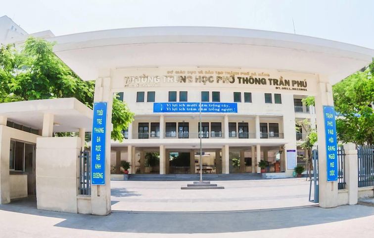 Trường THPT Trần Phú