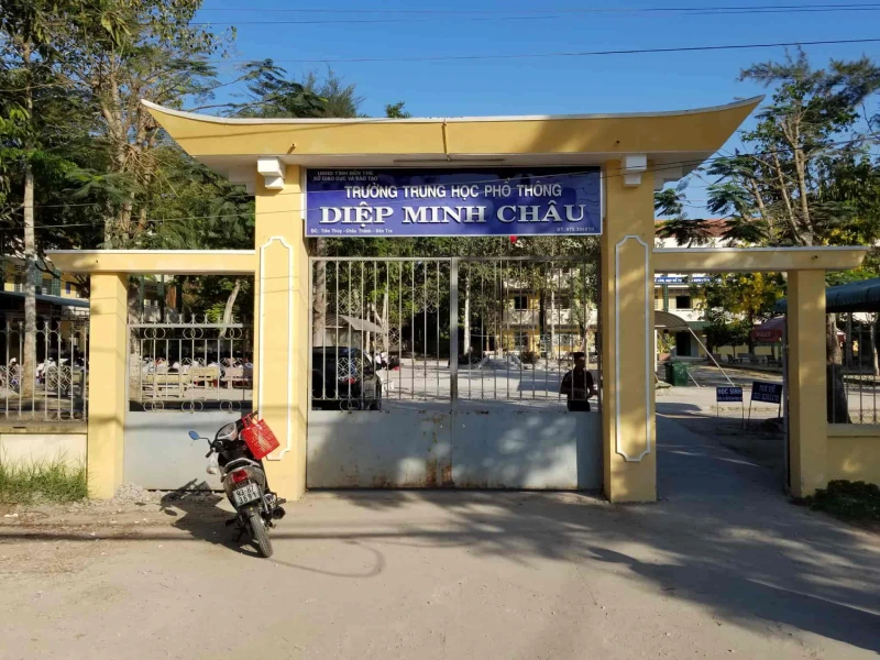 Trường THPT Diệp Minh Châu