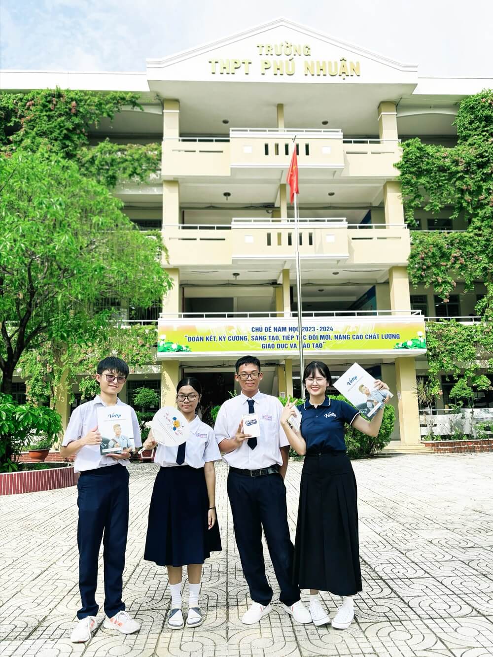 School Tour Trường THPT Phú Nhuận
