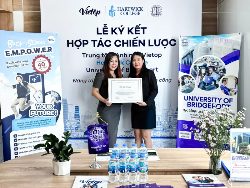 Vietop ký kết hợp tác chiến lược cùng Hartwick College và University of Bridgeport