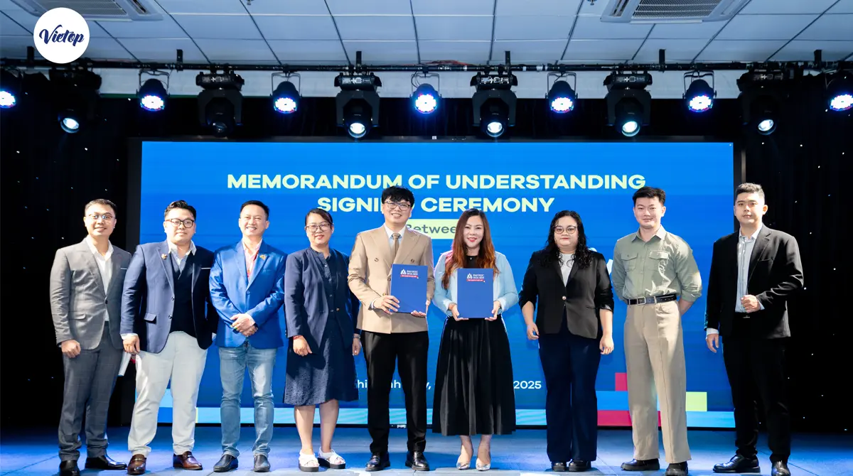 Vietop English và Đại học Hoa Sen ký kết hợp tác MOU chiến lược
