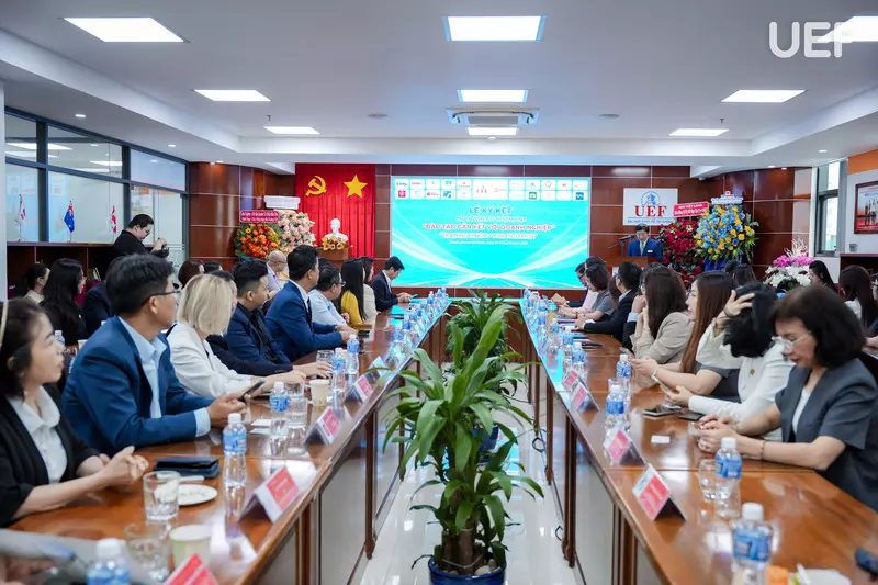 Vietop ký kết hợp tác MOU cùng Đại học UEF