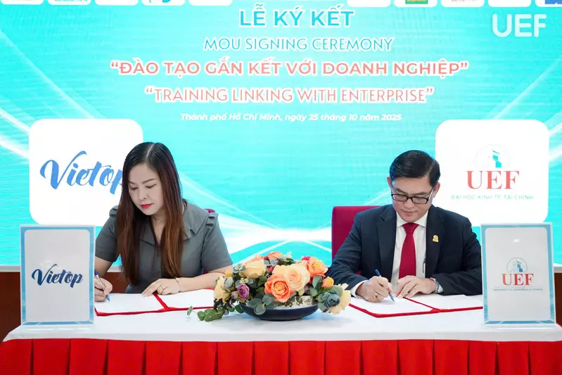 Vietop ký kết hợp tác MOU cùng Đại học UEF