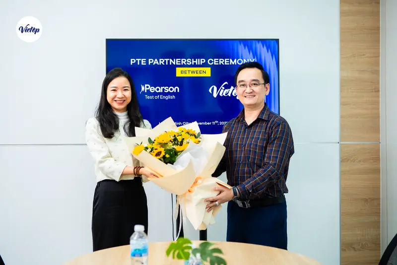 Vietop chính thức trở thành đối tác chiến lược của Pearson