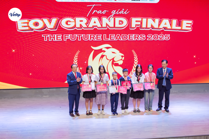 Hành tình vươn tầm của 3 chiến binh Vietop tại English Olympics of Vietnam (EOV) 2025