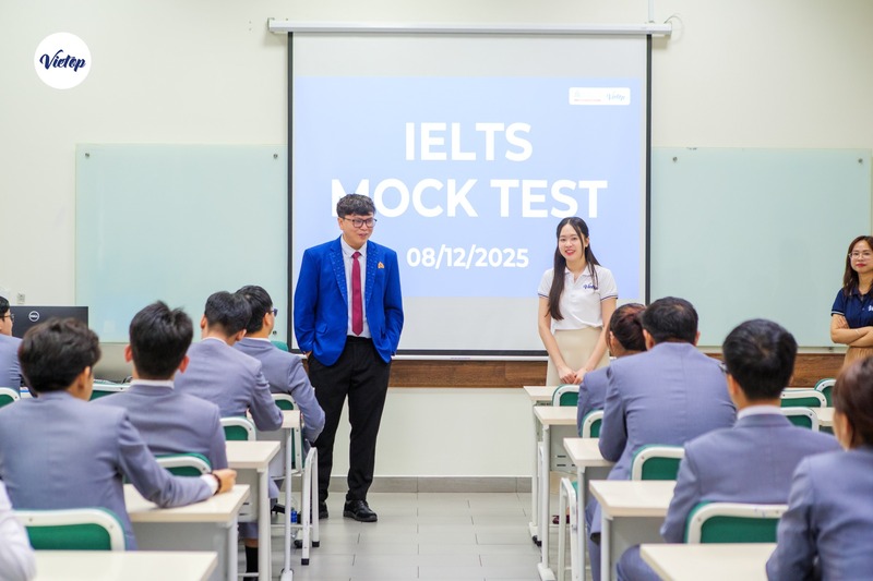 vietop tổ chức thi thử ielts cùng đại học hoa sen