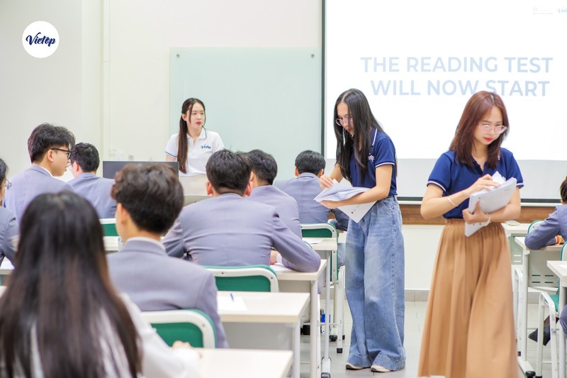 vietop tổ chức thi thử ielts cùng đại học hoa sen