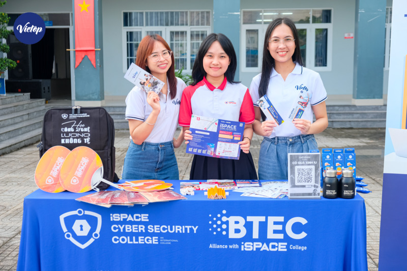 Vietop school tour Vũng Tàu