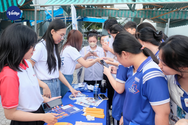 Vietop school tour Vũng Tàu