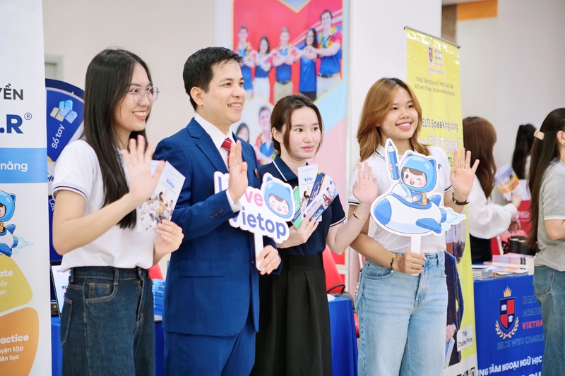 Vietop đồng hành cùng “The English Culture Day 4.0” tại UEF
