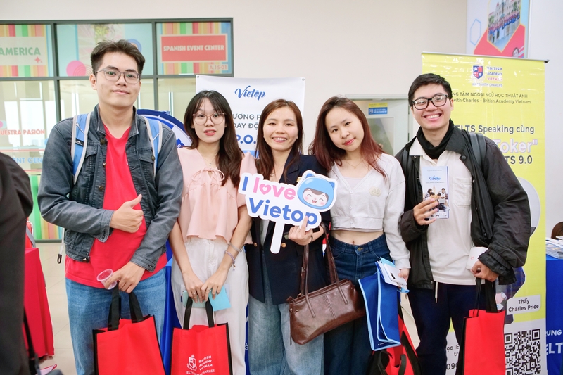 Vietop đồng hành cùng “The English Culture Day 4.0” tại UEF