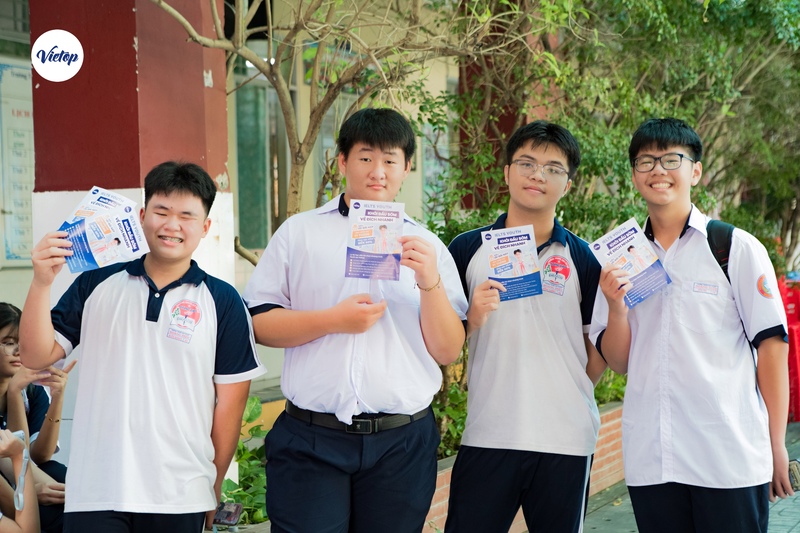 School tour tháng 03&04
