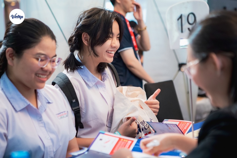 Vietop English lan tỏa tinh thần chinh phục IELTS tại IELTS Fair 2026