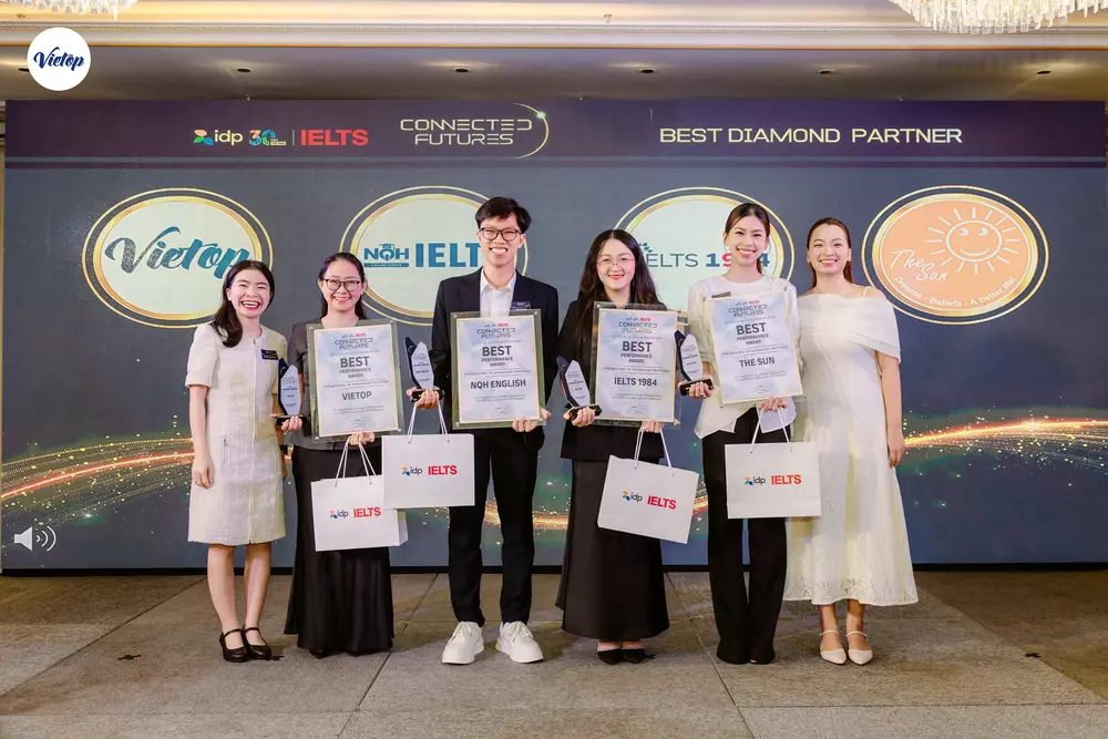 Vietop ghi dấu ấn tại IDP Partner Excellence Awards 2026 giải đối tác kim cương